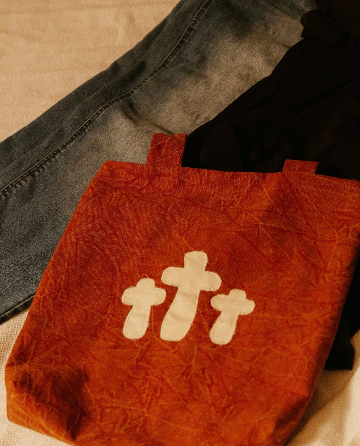 Red Vintage Washed with Cream Crosses